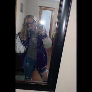 Meet your Posher, Olivia